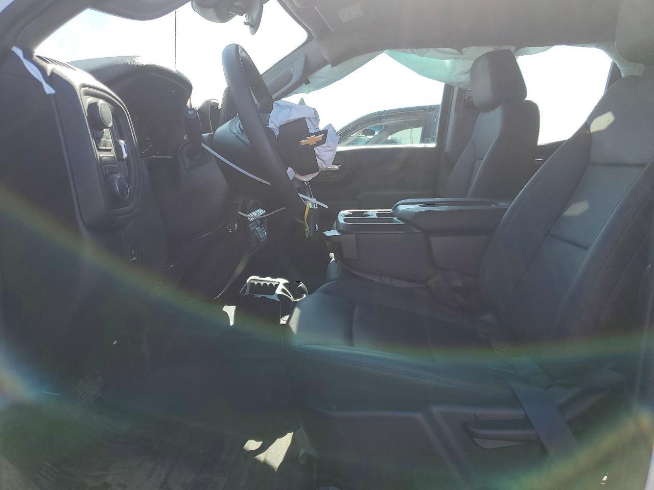 2026 Chevrolet Silverado K1500 - Image 7
