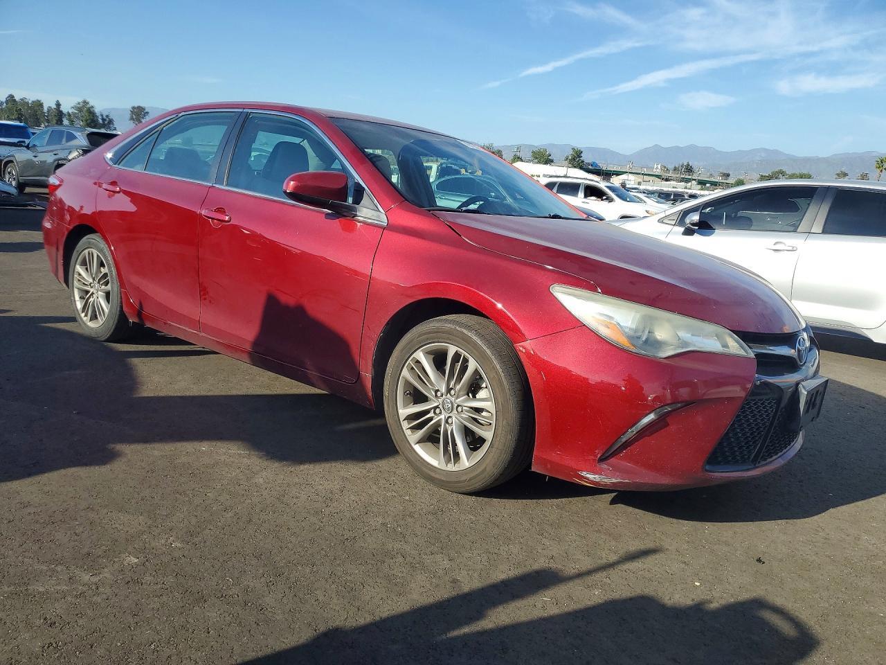 2016 Toyota Camry Se - Image 4
