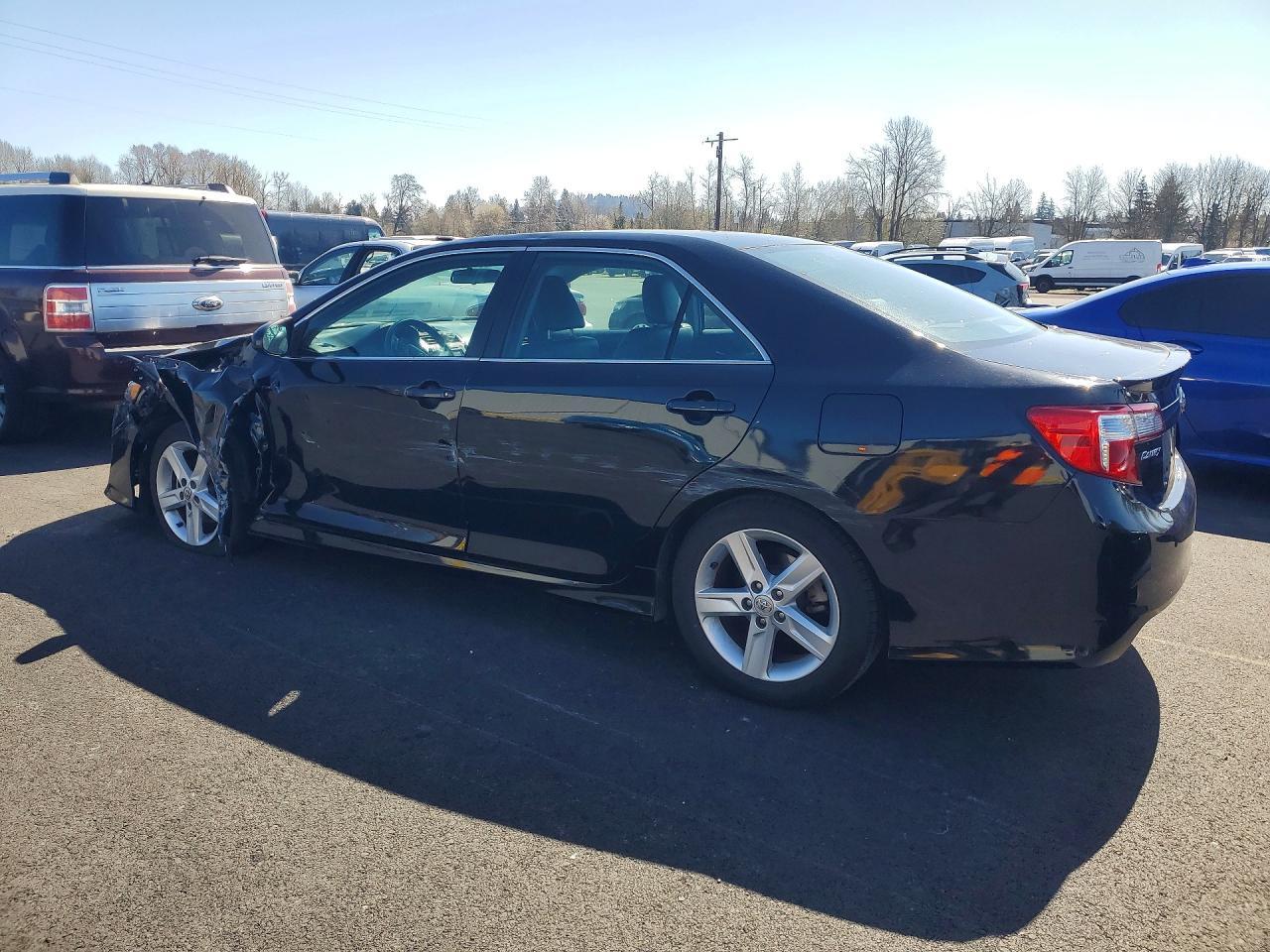 2014 Toyota Camry Se - Фото 2