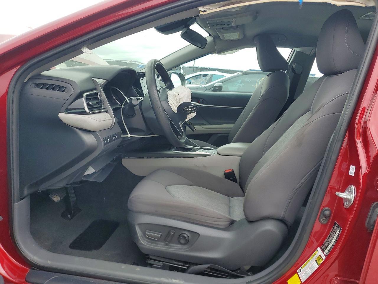 2022 Toyota Camry Le - Image 7