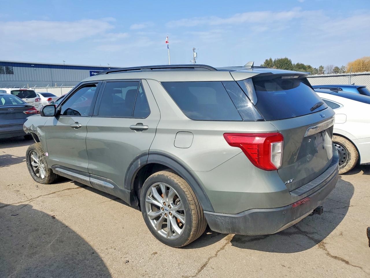 2020 Ford Explorer Xlt - Фото 2