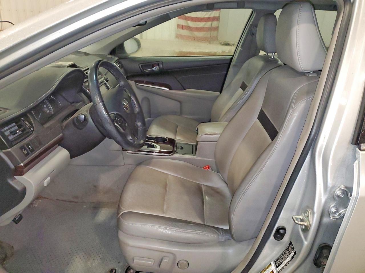 2014 Toyota Camry Xle V6 - Фото 7