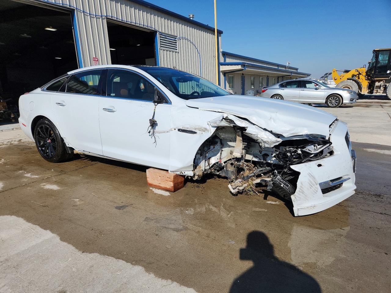 2019 Jaguar Xj R - Sport - Фото 4