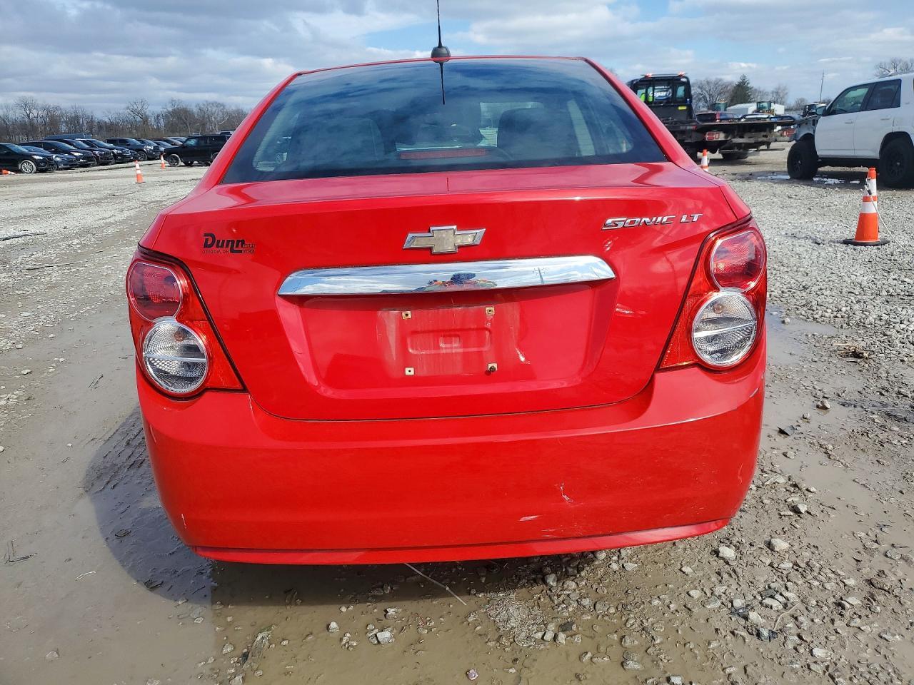 2016 Chevrolet Sonic - Фото 6