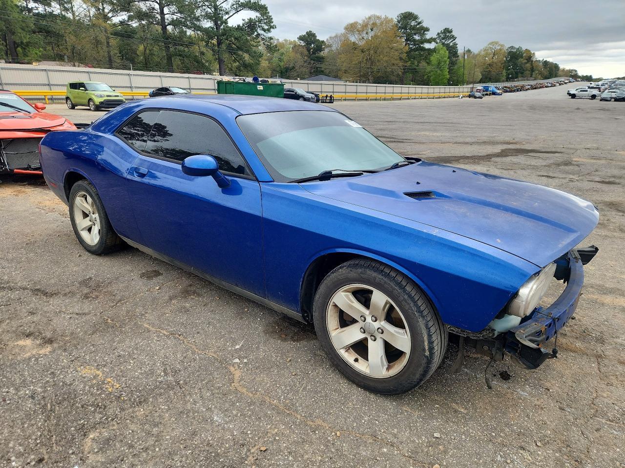 2012 Dodge Challenger Sxt - Image 4