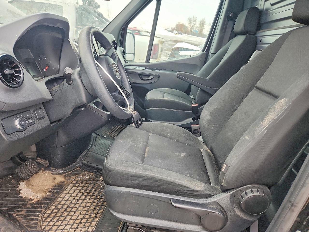 2022 Mercedes-Benz Sprinter 2500 - Image 7