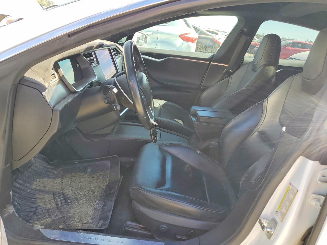 2016 Tesla Model S - Image 7