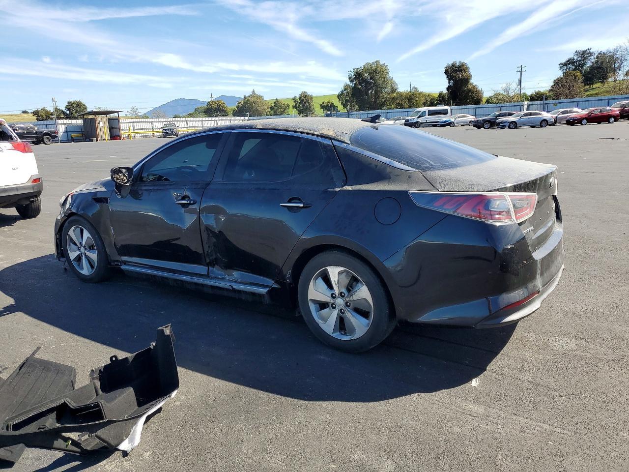 2014 Kia Optima Hybrid - Image 2