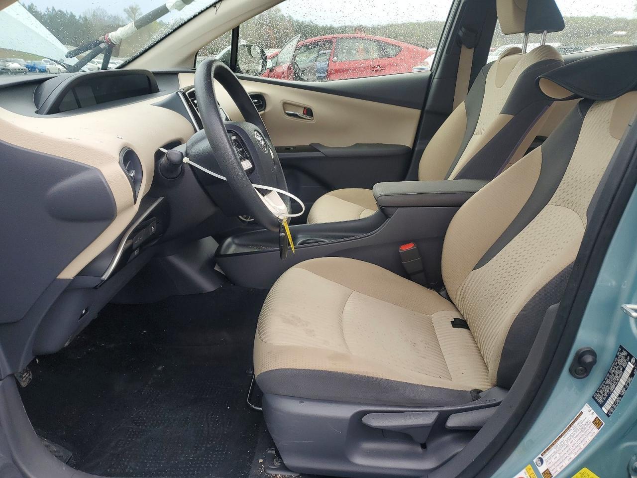 2018 Toyota Prius One - Image 7