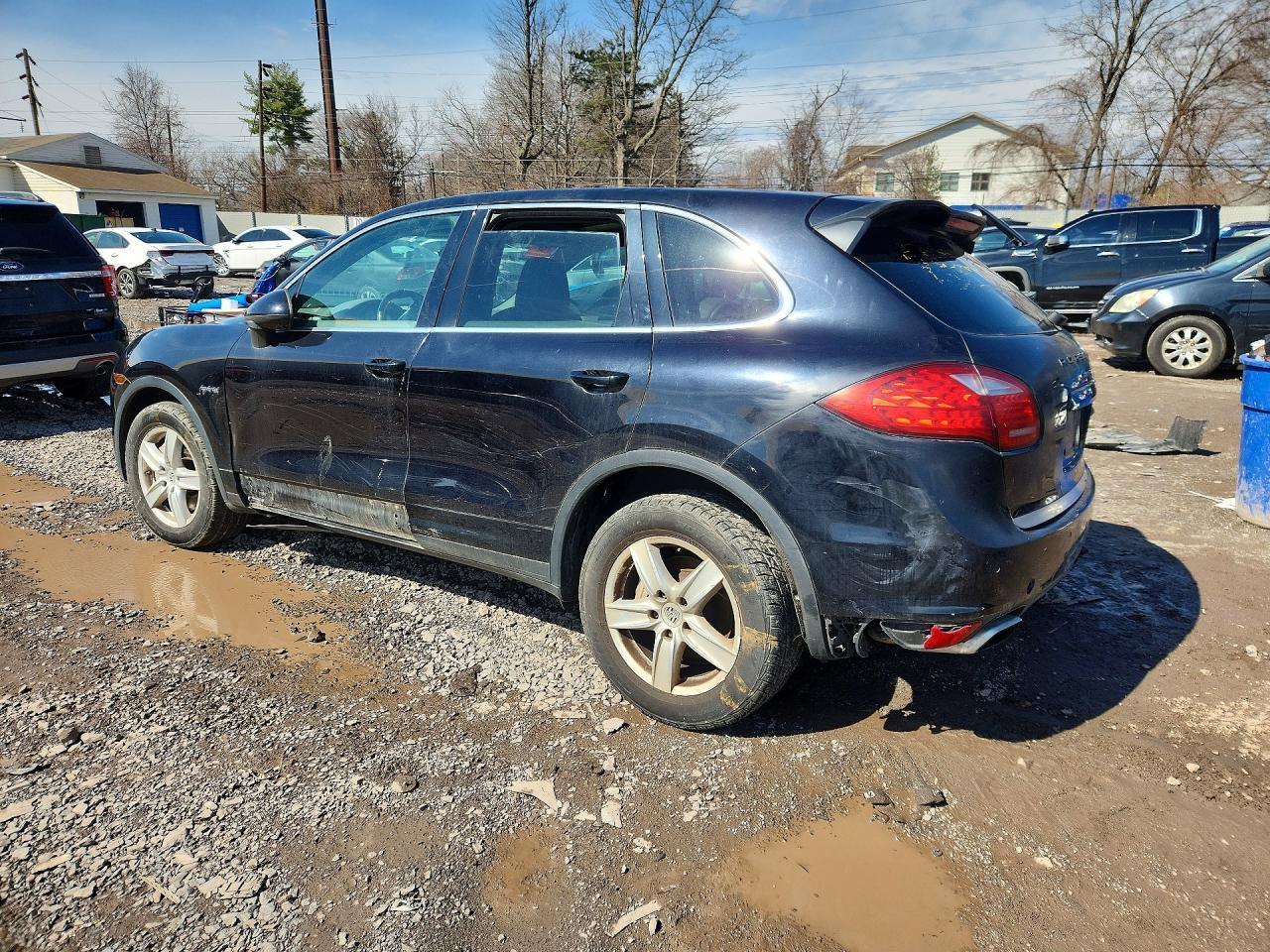2011 Porsche Cayenne - Image 2