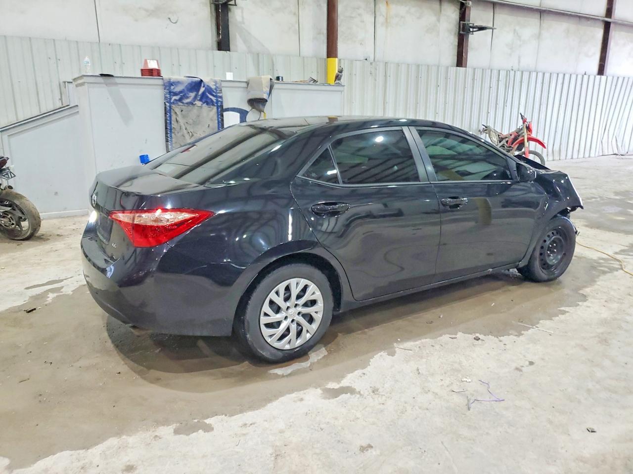 2019 Toyota Corolla Le - Фото 3