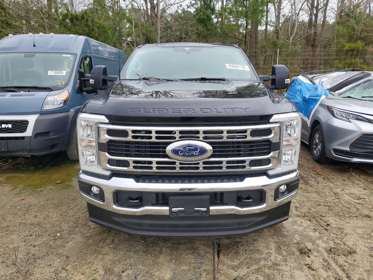 2025 Ford F350 Super Duty - Фото 5
