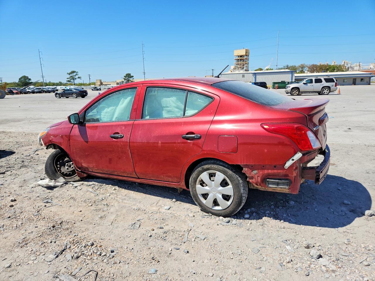 2017 Nissan Versa 1.6 S Plus - Image 2