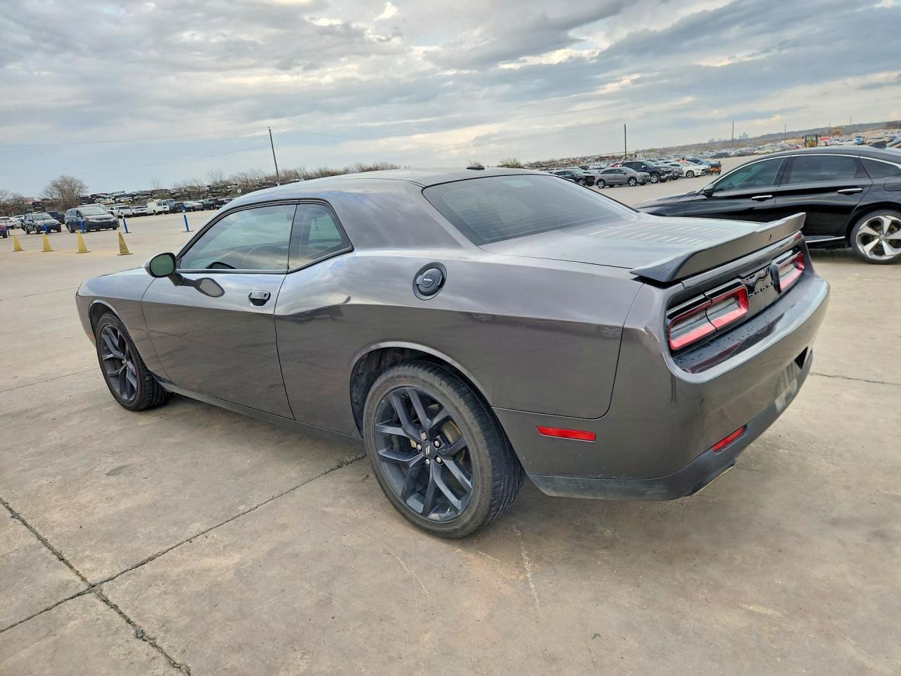 2022 Dodge Challenger Sxt - Image 2