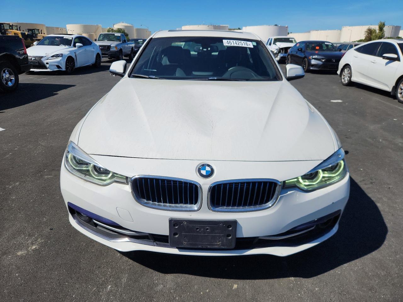 2018 BMW 330E - Фото 5