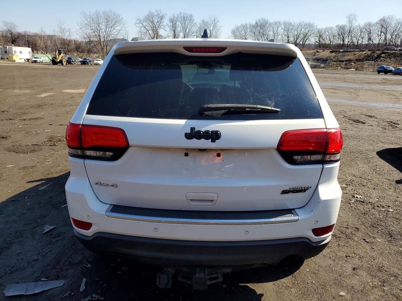 2015 Jeep Grand Cherokee - Image 6
