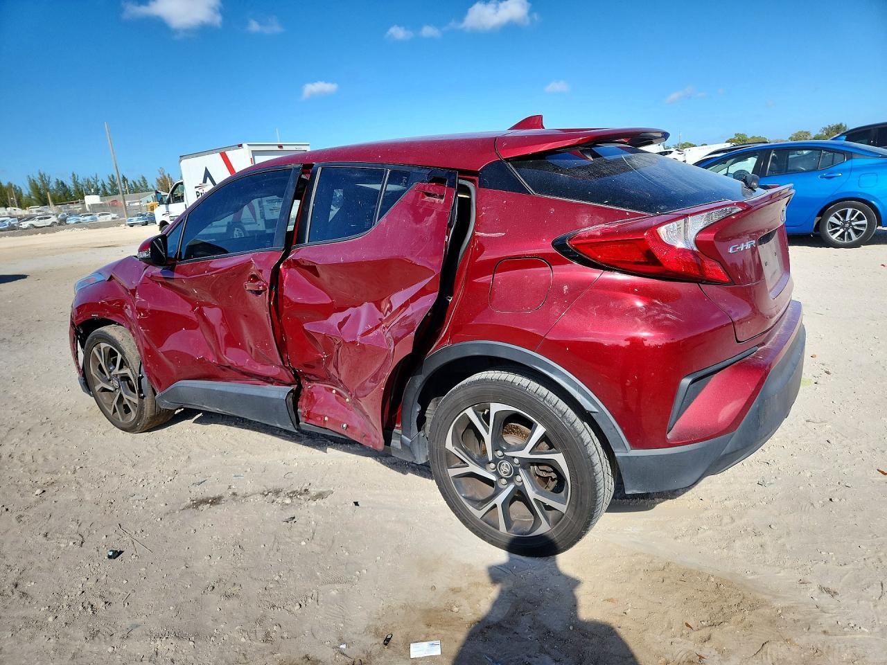 2018 Toyota C-Hr Xle - Image 2