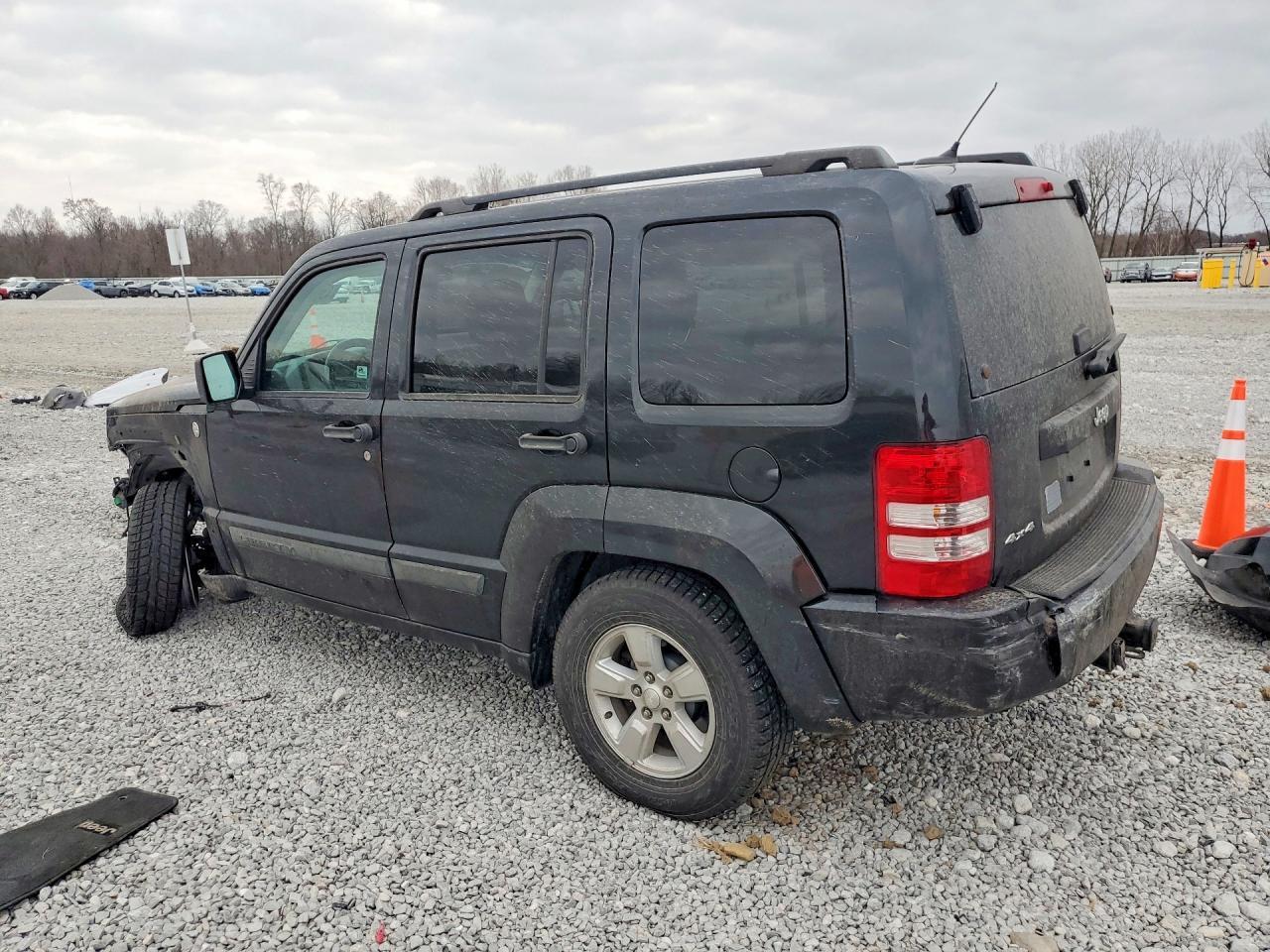 2012 Jeep Liberty Sport - Фото 2