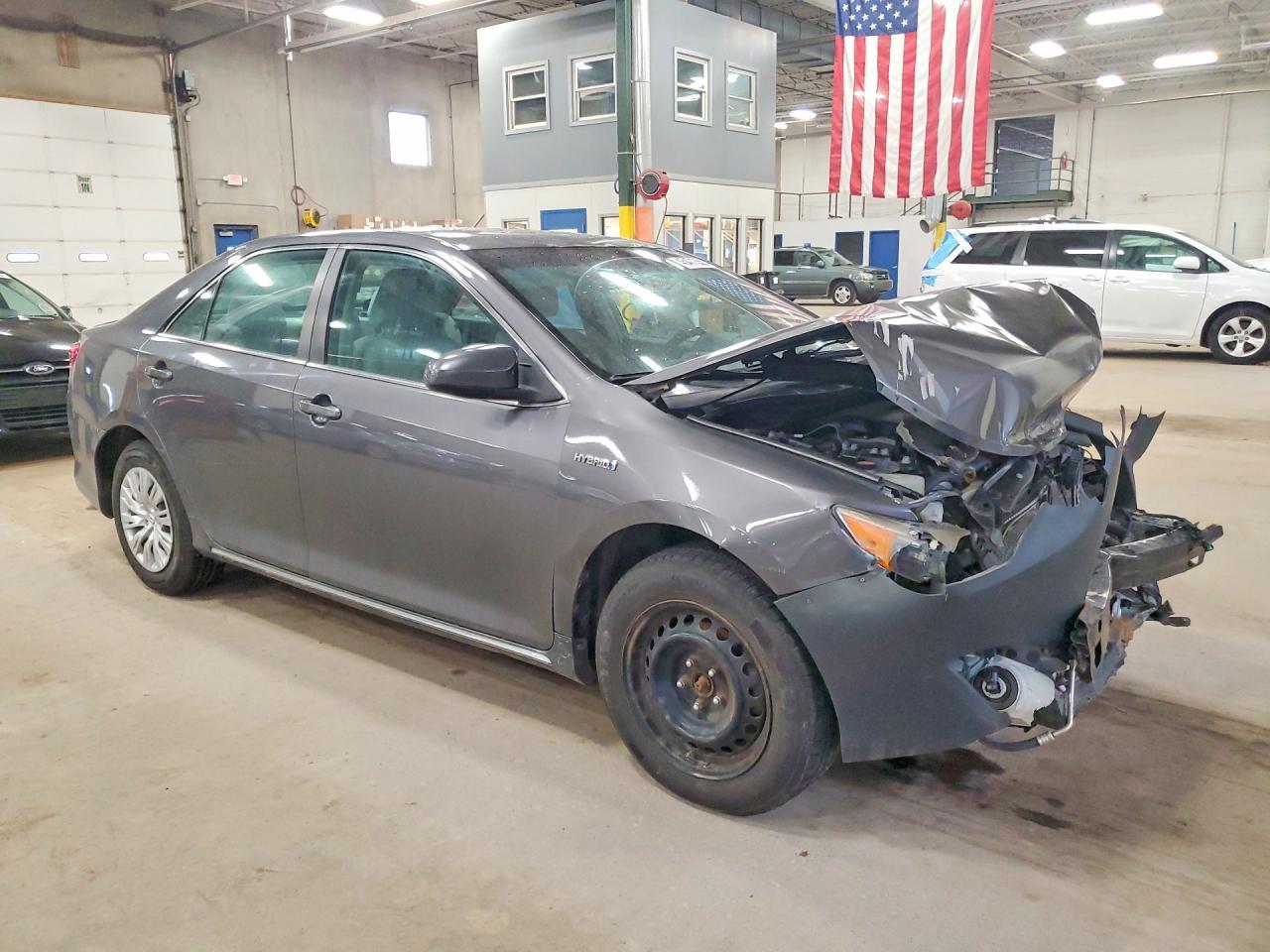 2013 Toyota Camry Hybrid Le - Фото 4