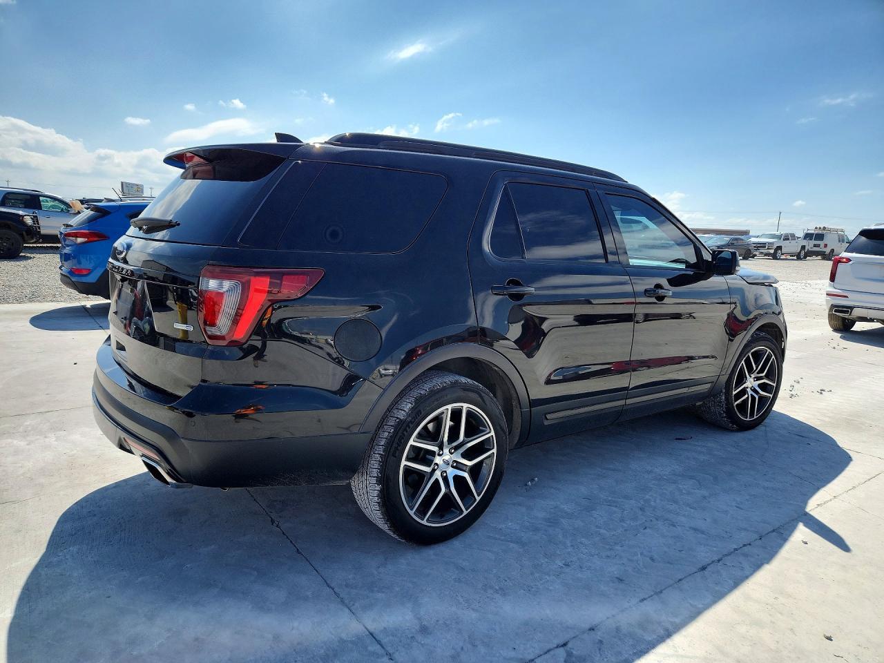 2016 Ford Explorer Sport - Фото 3