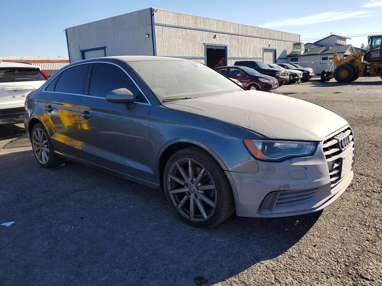 2015 Audi A3 Premium - Image 4