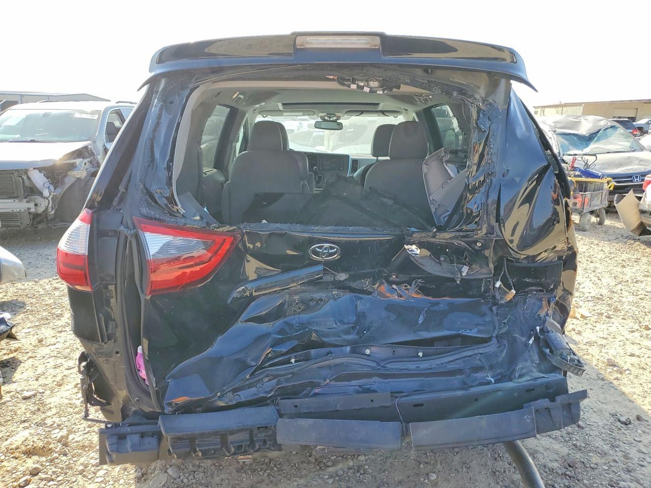 2020 Toyota Sienna Xle 8-Passenger - Фото 6