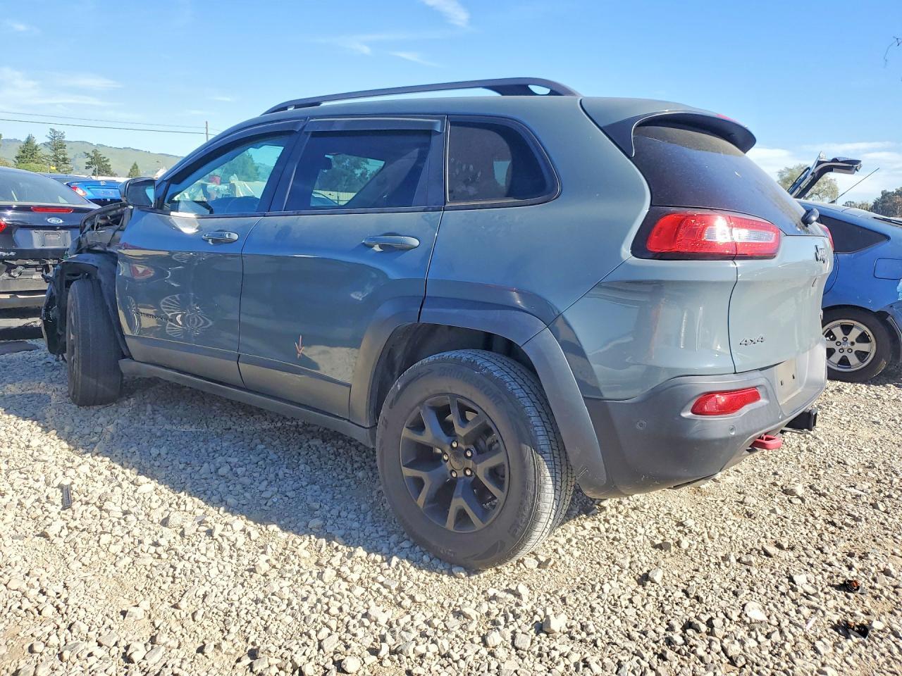 2014 Jeep Cherokee Trailhawk - Image 2