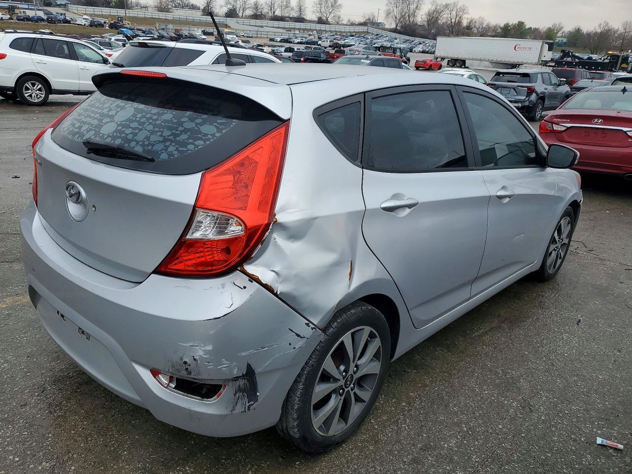 2016 Hyundai Accent Sport - Фото 4