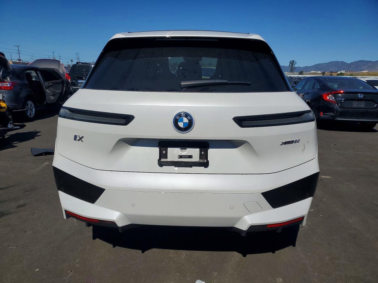 2025 BMW Ix xDrive50 - Image 6