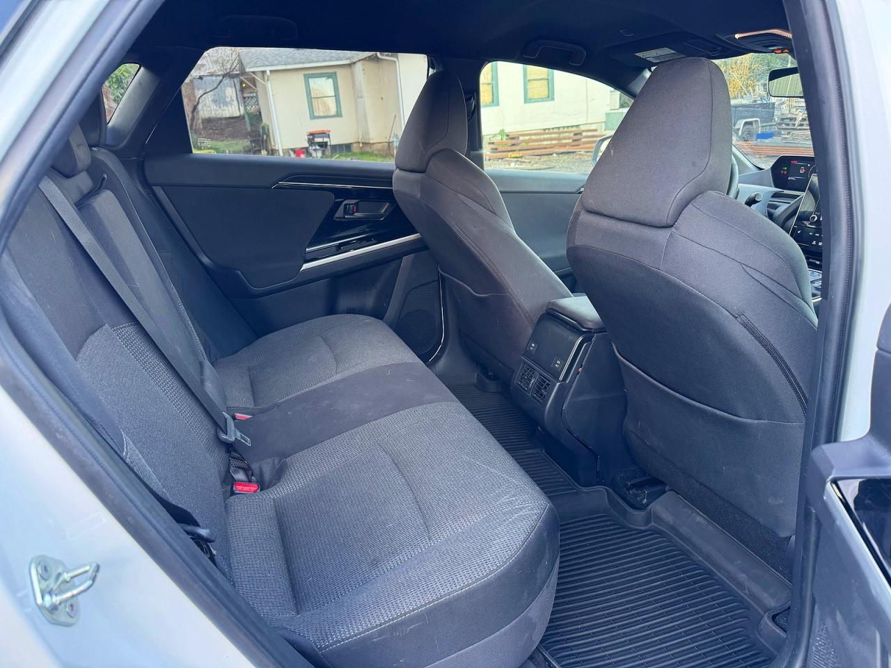 2023 Subaru Solterra Premium - Фото 6