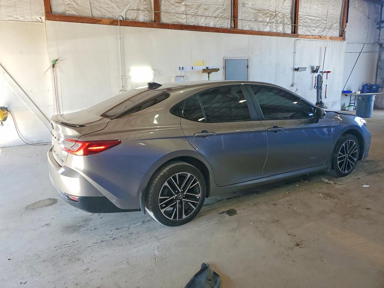 2025 Toyota Camry Xle - Image 3