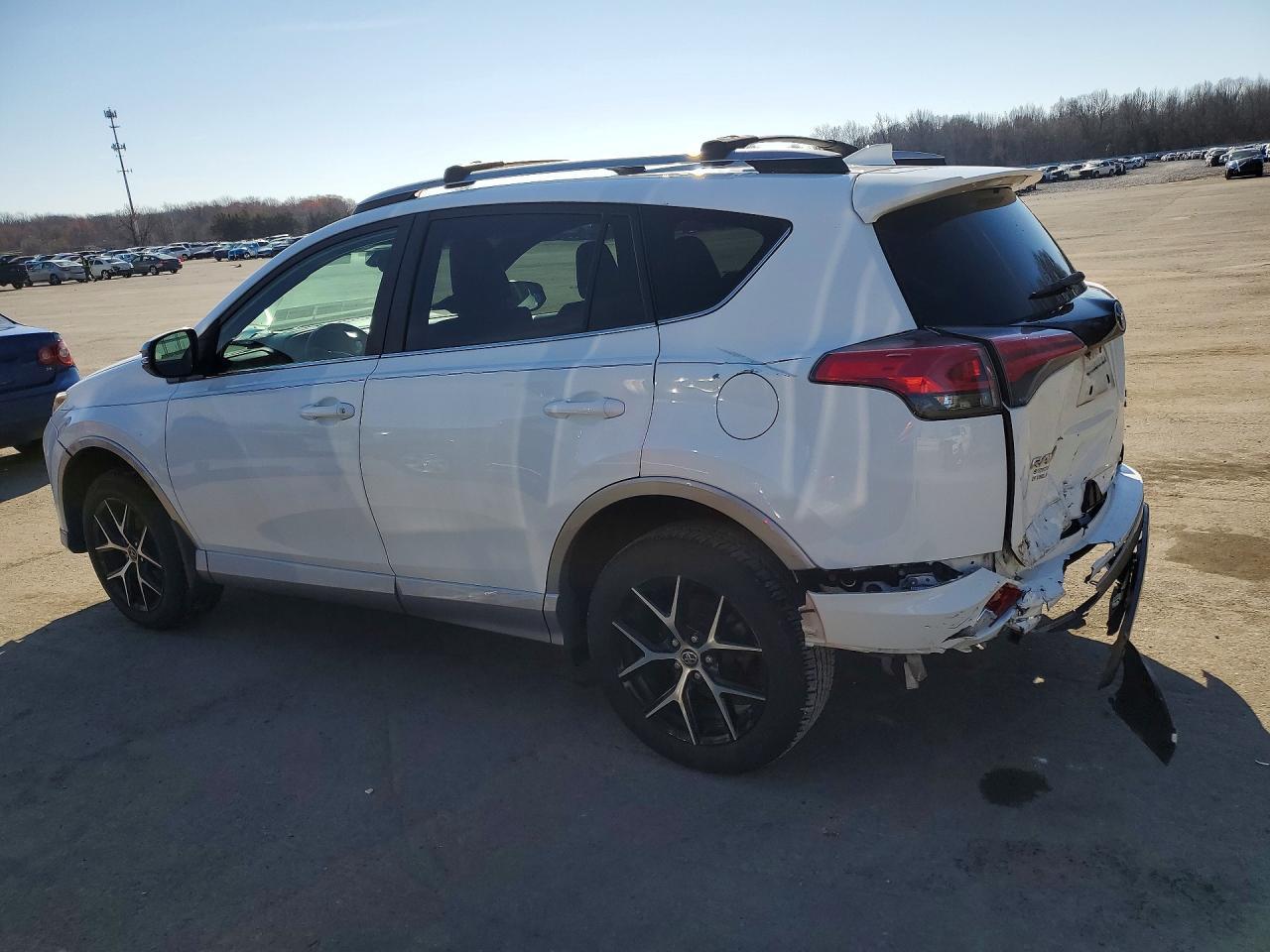 2018 Toyota Rav4 Se - Фото 2