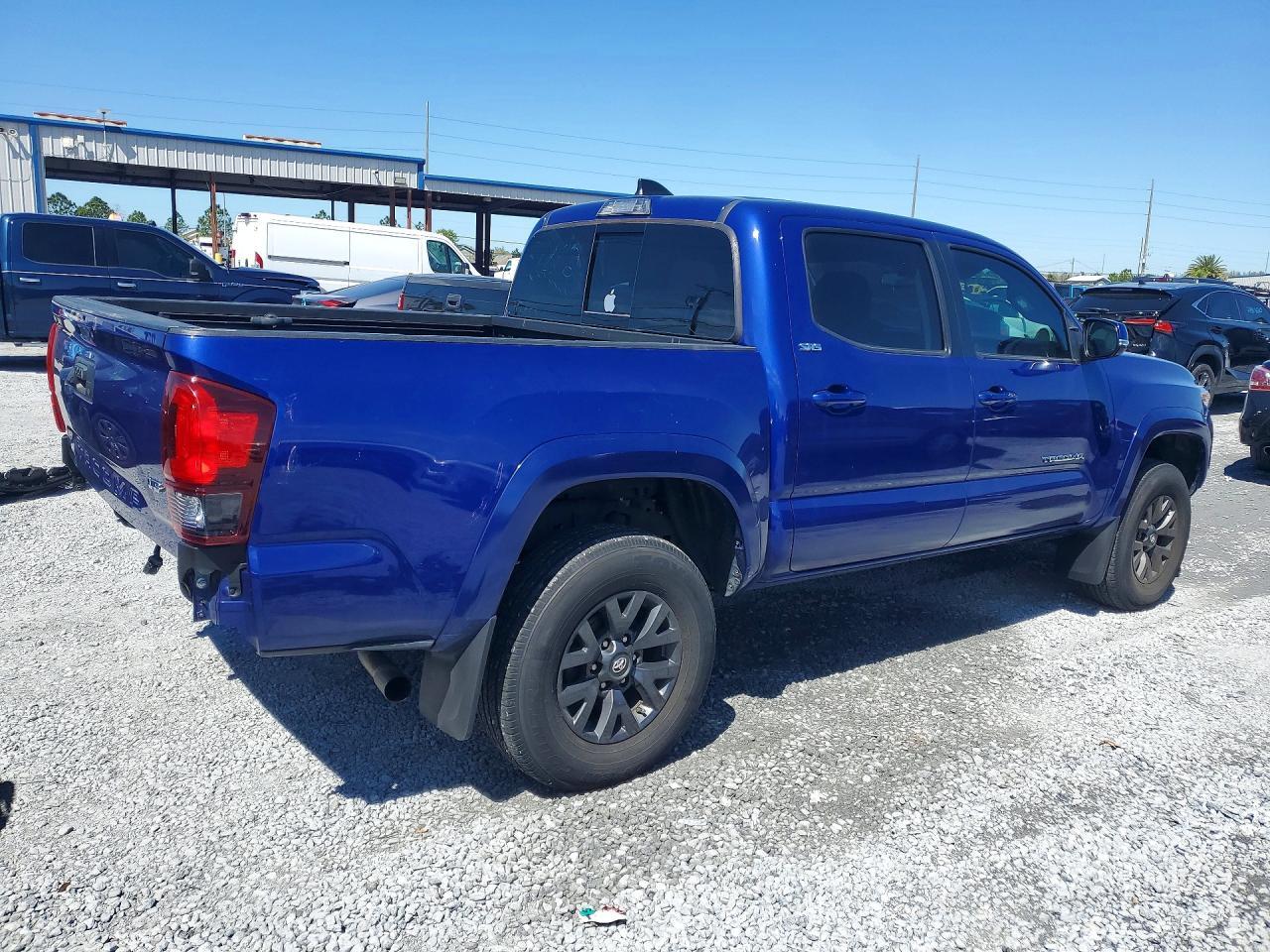 2022 Toyota Tacoma Sr5 V6 - Image 3