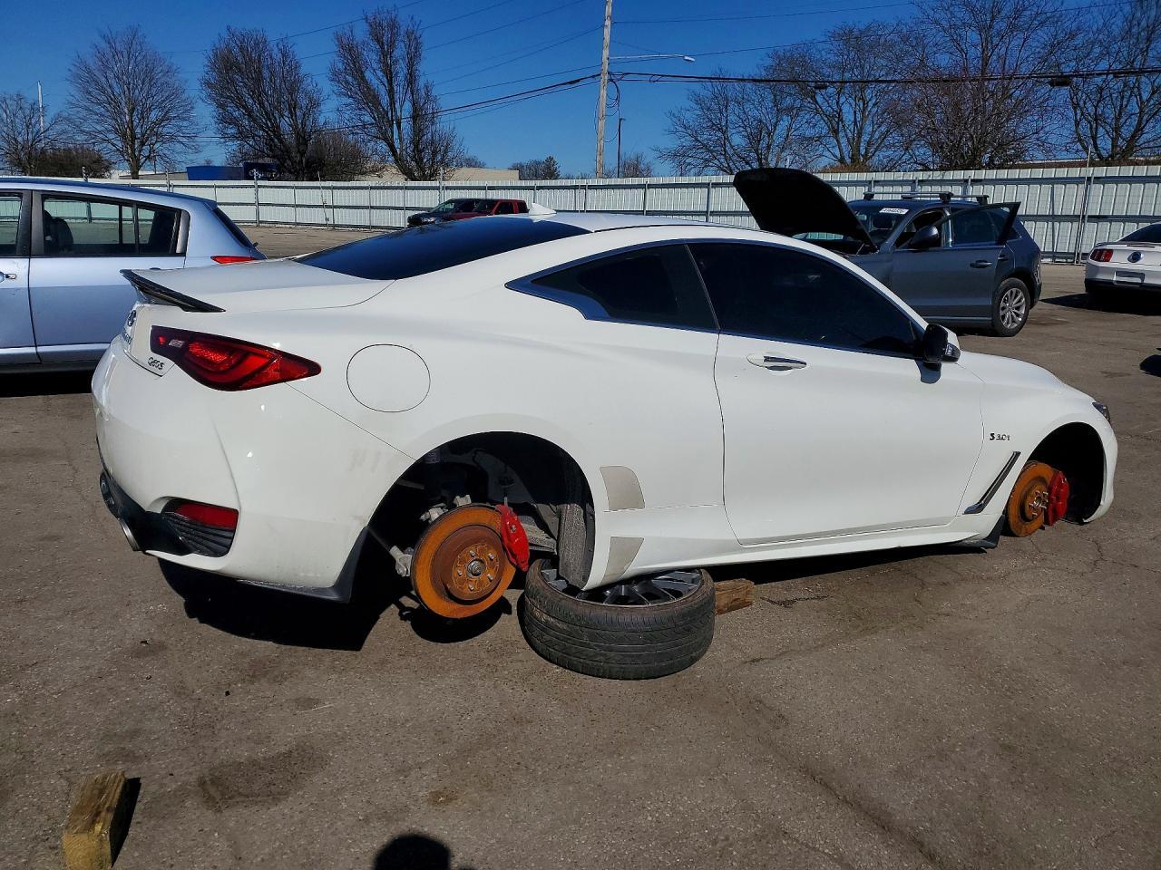 2017 Infiniti Q60 Red Sport 400 - Image 3