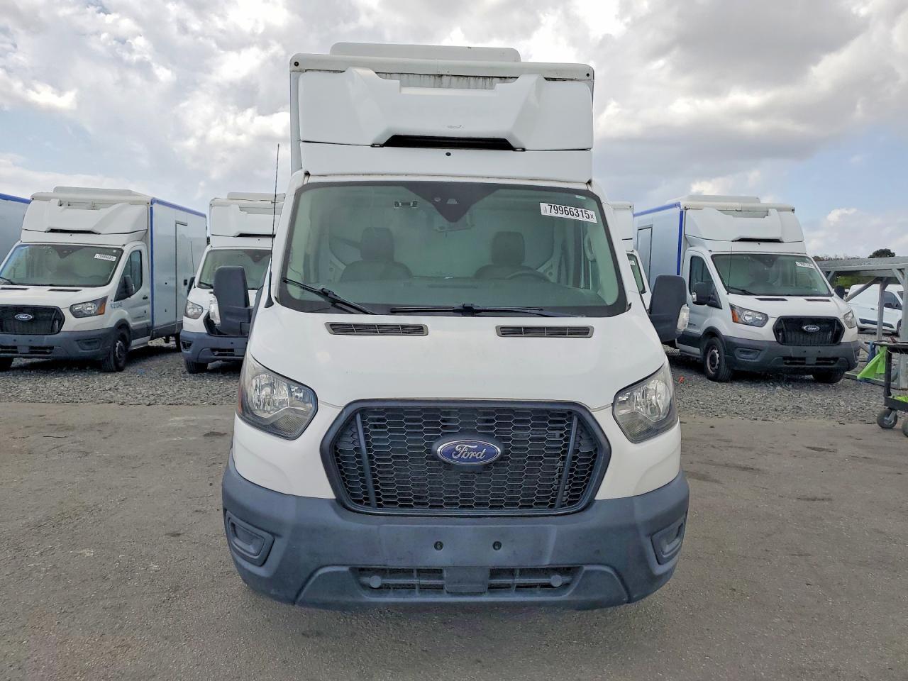 2020 Ford Transit Delivery Truck - Фото 5