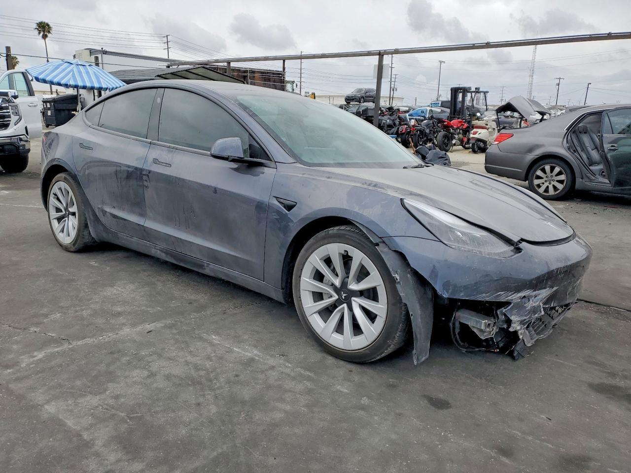 2023 Tesla Model 3 - Image 4