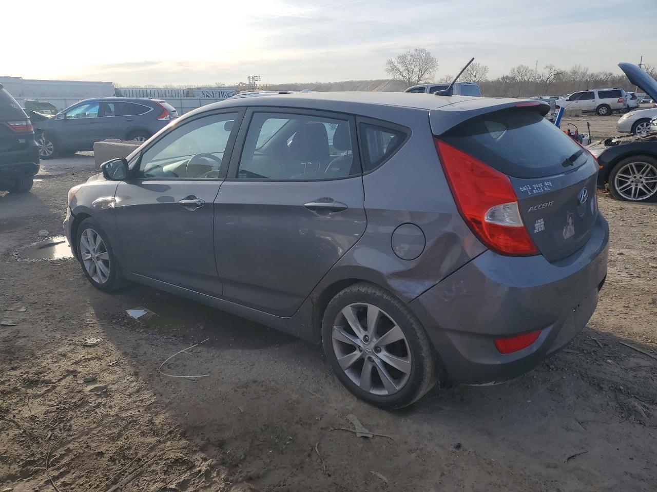2014 Hyundai Accent Se - Фото 2
