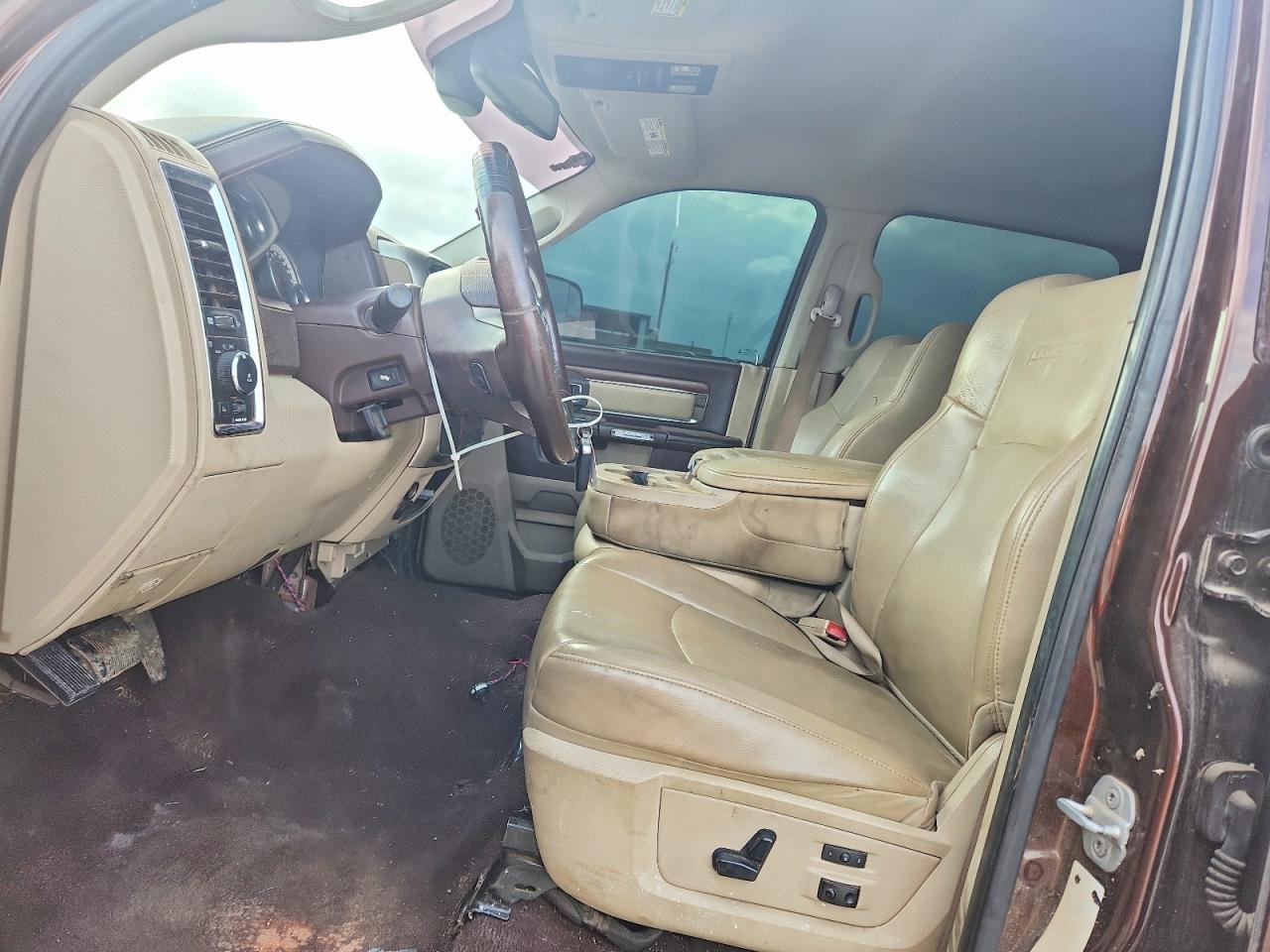 2013 Ram Trucks 2500 Laramie - Image 7