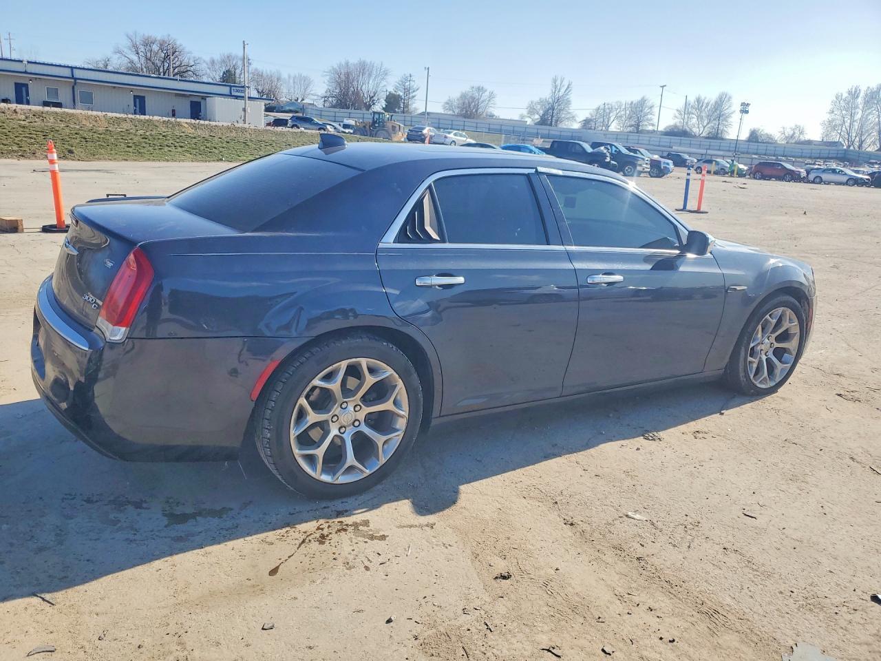 2018 Chrysler 300C Hemi C - Фото 3