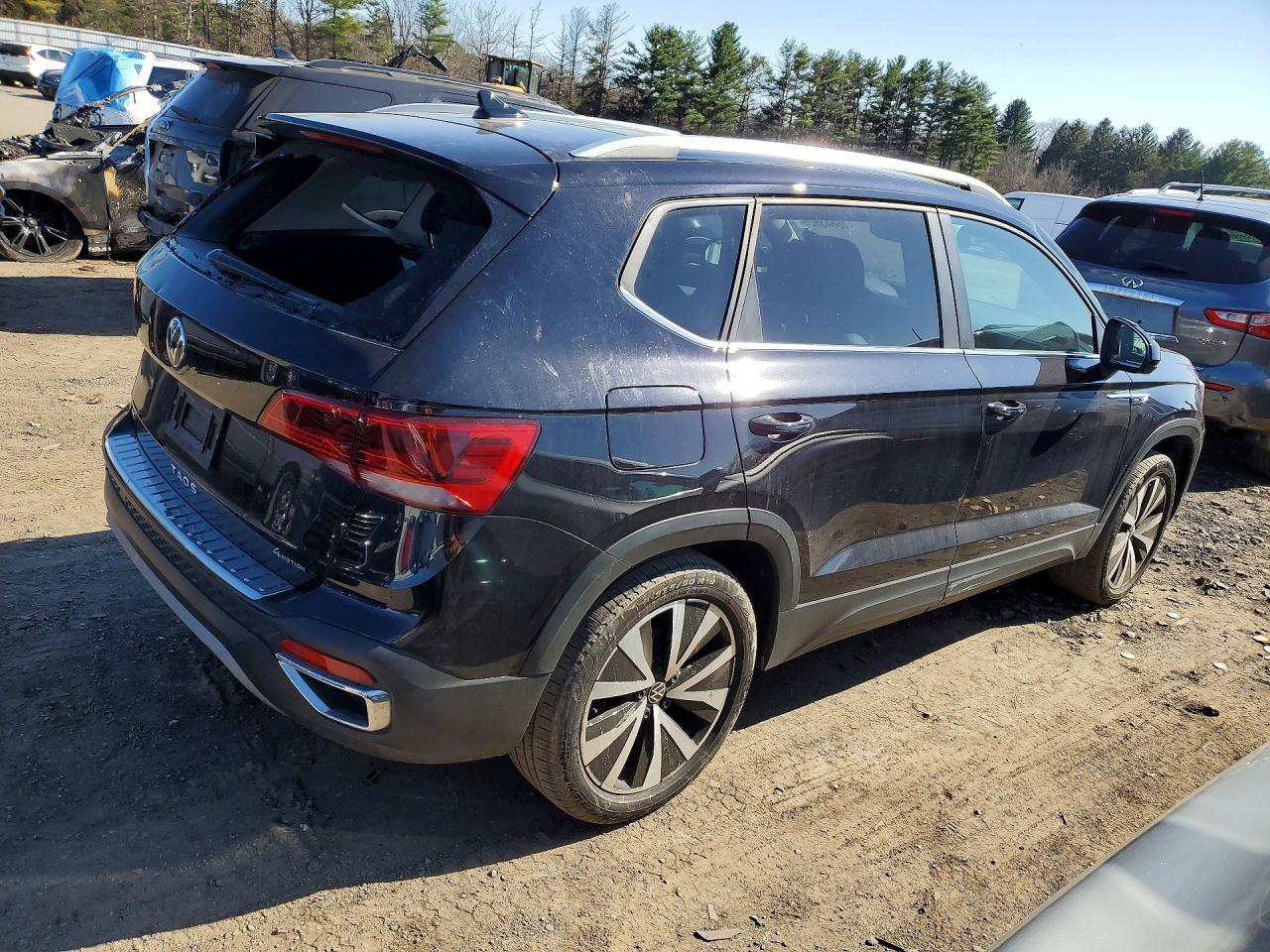 2023 Volkswagen Taos Se - Image 3