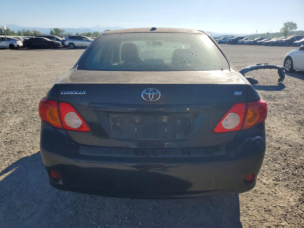 2010 Toyota Corolla Le - Фото 6