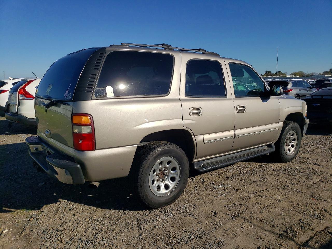 2002 Chevrolet Tahoe K1500 - Фото 3