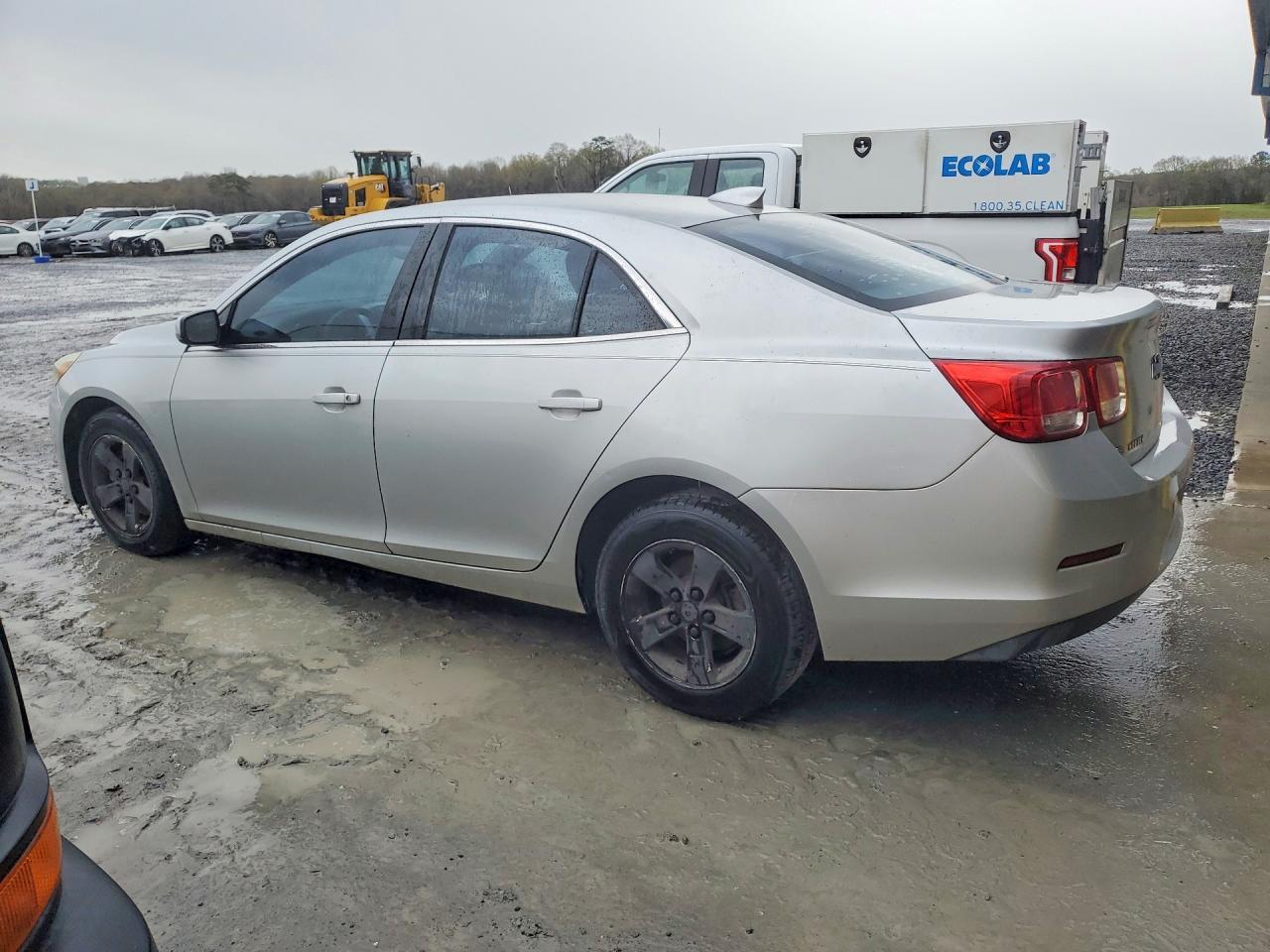 2015 Chevrolet Malibu 1Lt - Image 2