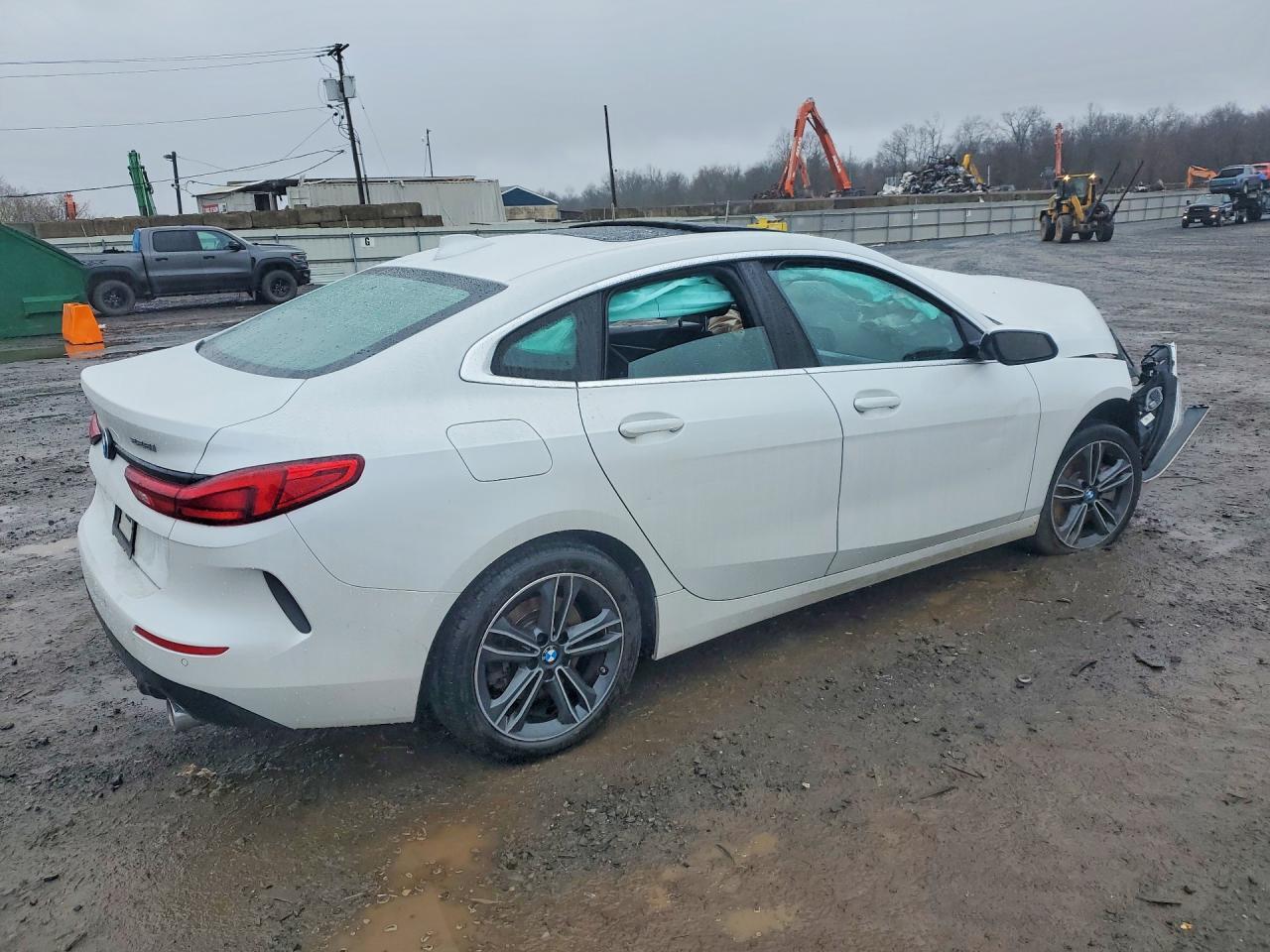 2024 BMW 228Xi - Фото 3