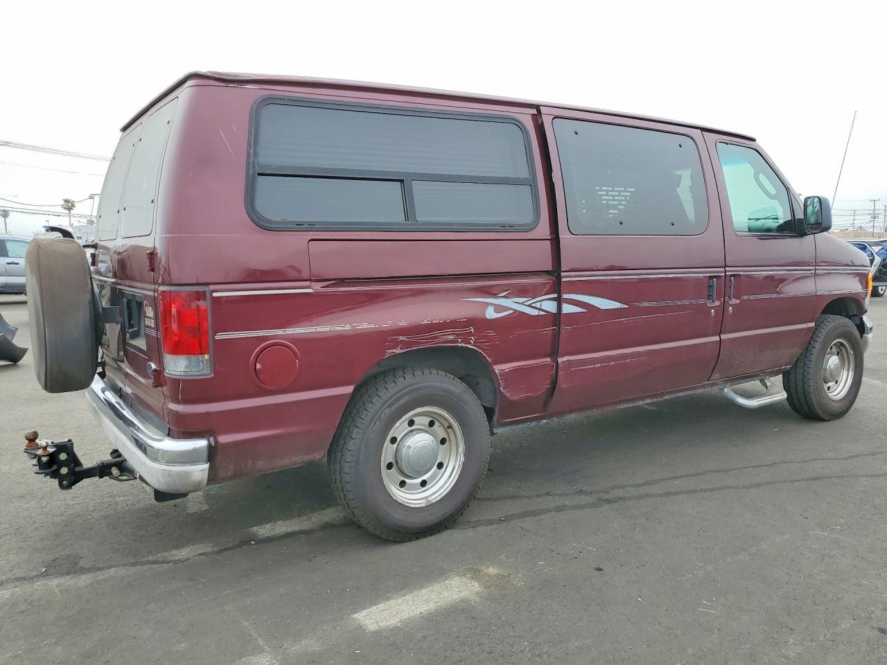 2004 Ford Econoline E250 Van - Image 3