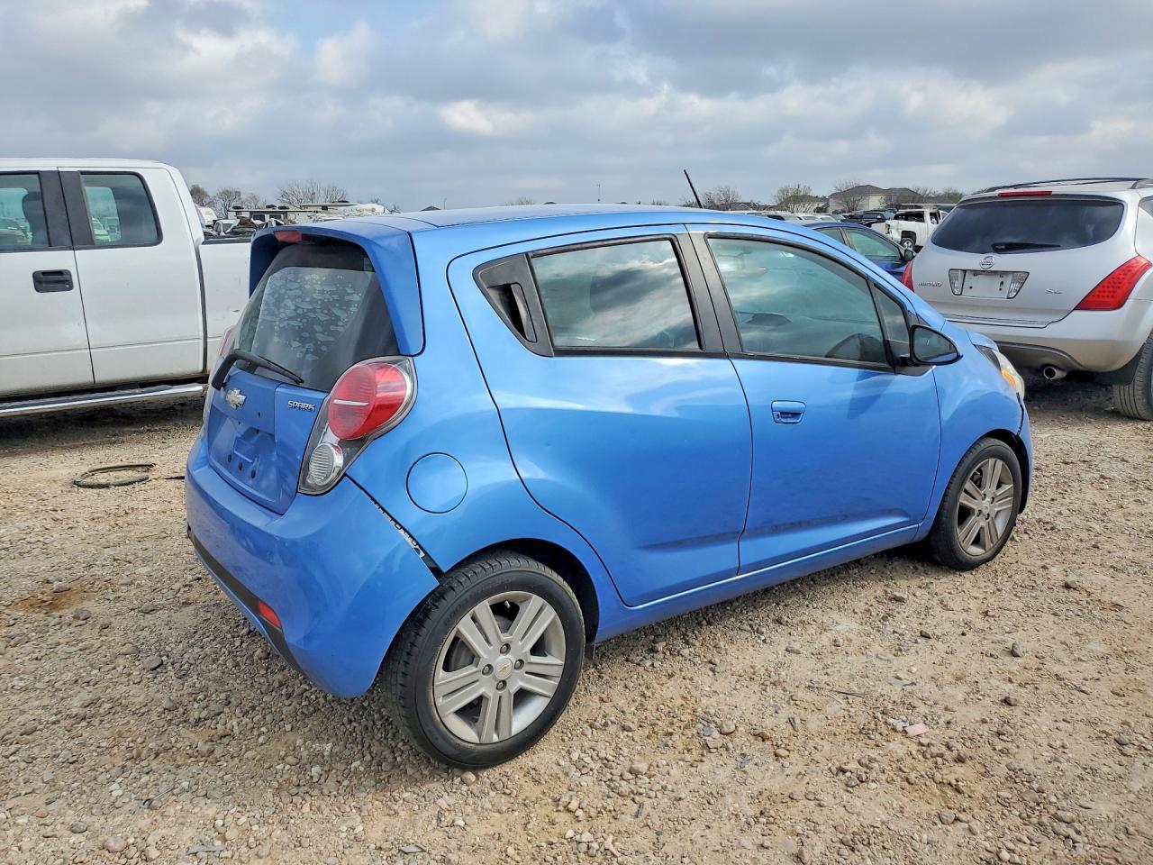 2015 Chevrolet Spark Ls - Image 3