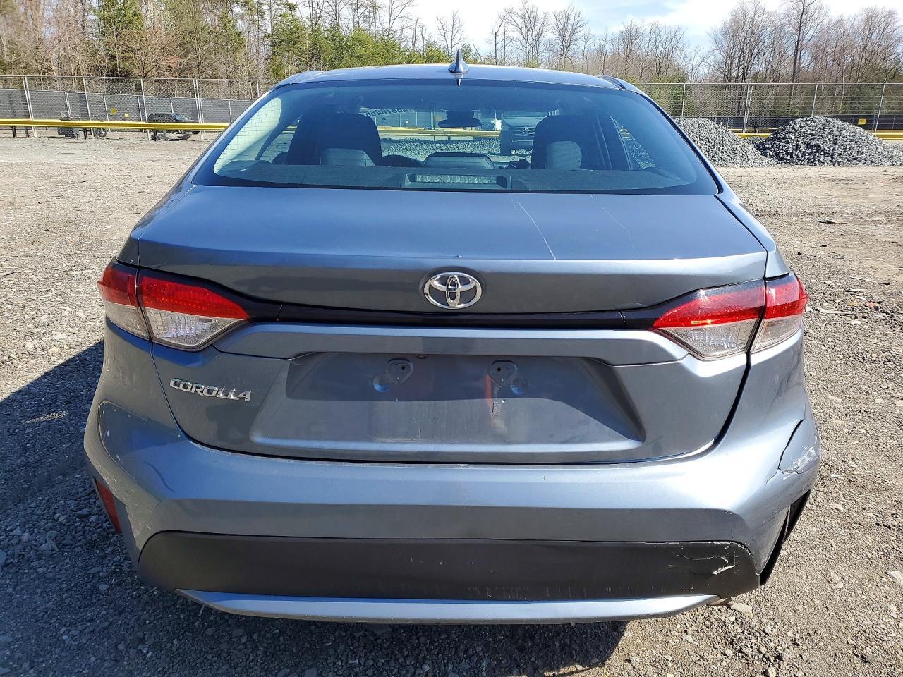 2022 Toyota Corolla Le - Image 6