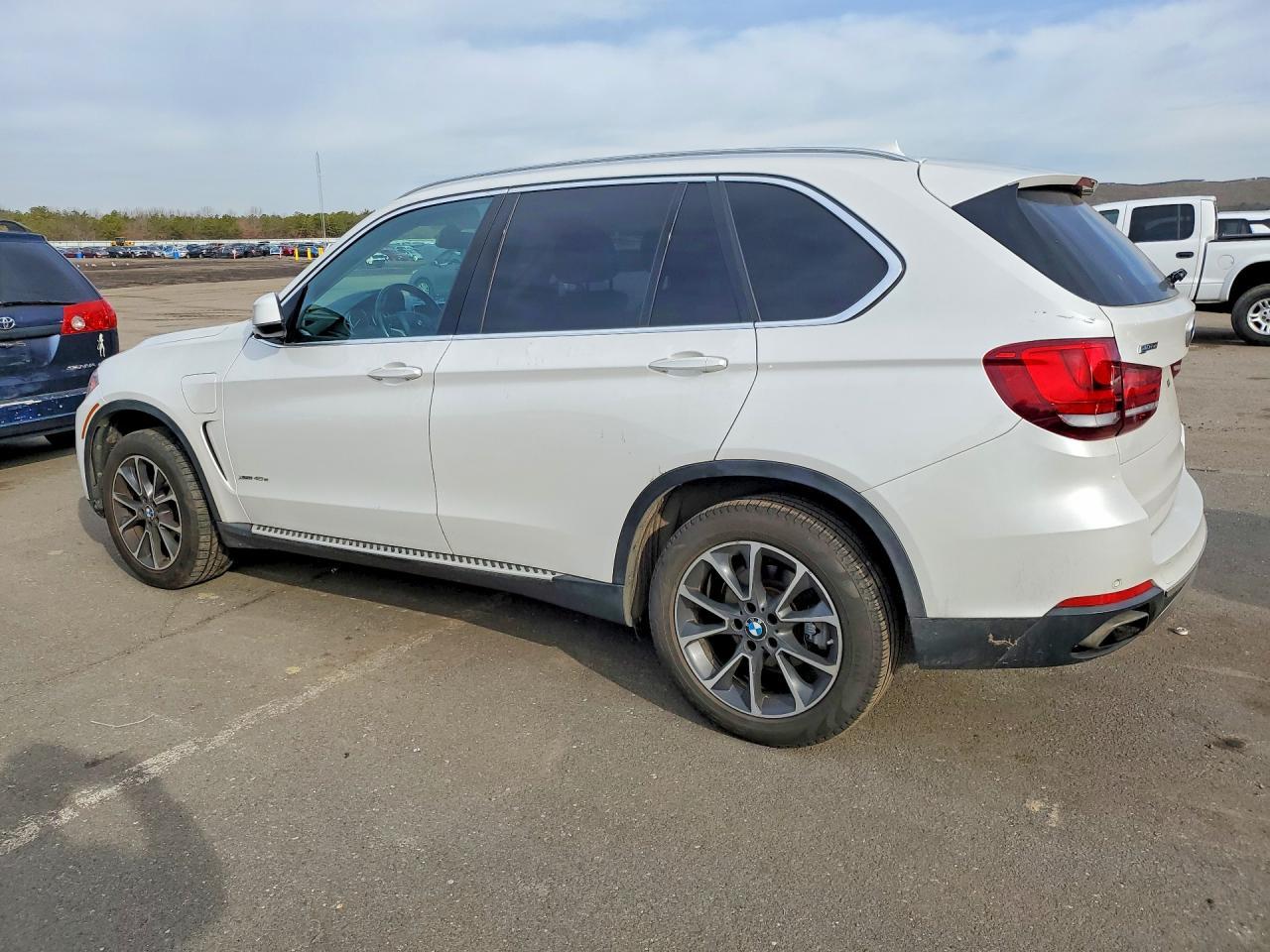 2016 BMW X5 Xdr40E - Фото 2