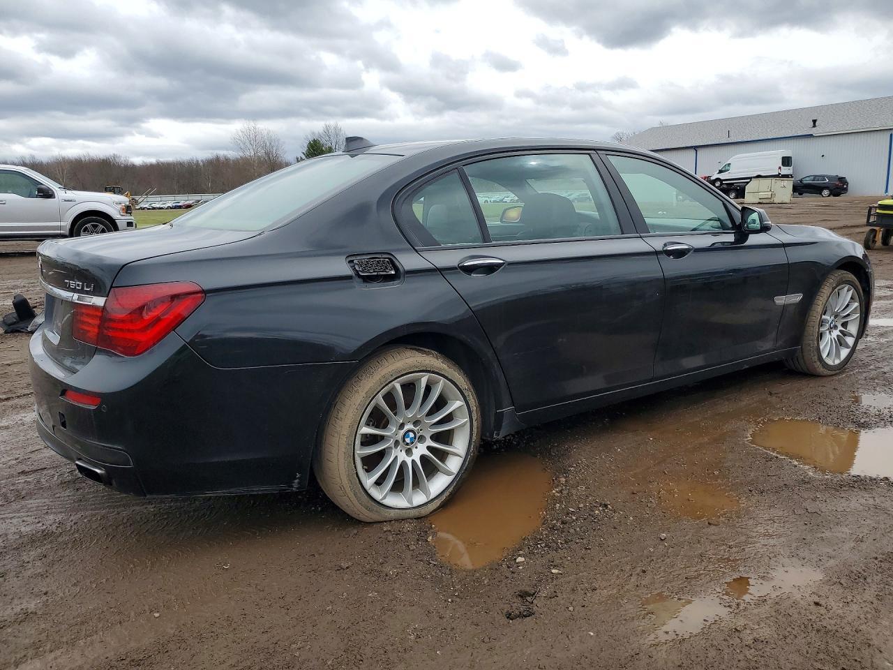 2013 BMW 750 Lxi - Фото 3