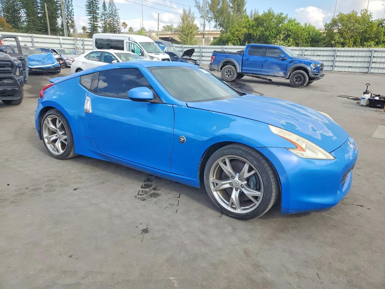 2011 Nissan 370Z Touring - Фото 4